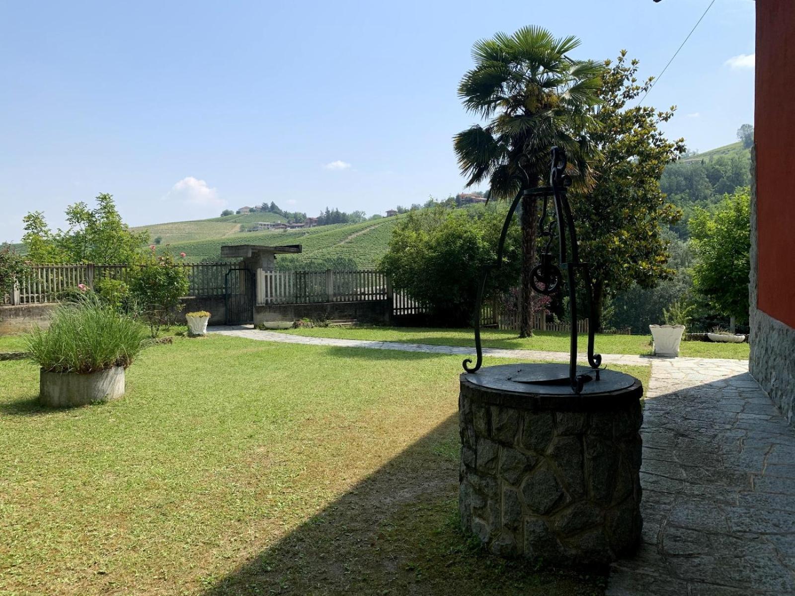 Bricco Nebbiolo Apartamento Neviglie Exterior foto